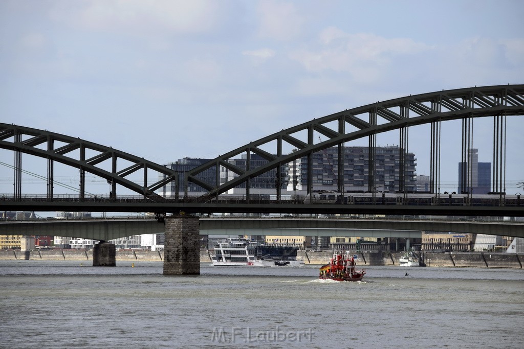 Schiff 1 Koeln in Hoehe der Koelner Zoobruecke P273.JPG - Miklos Laubert